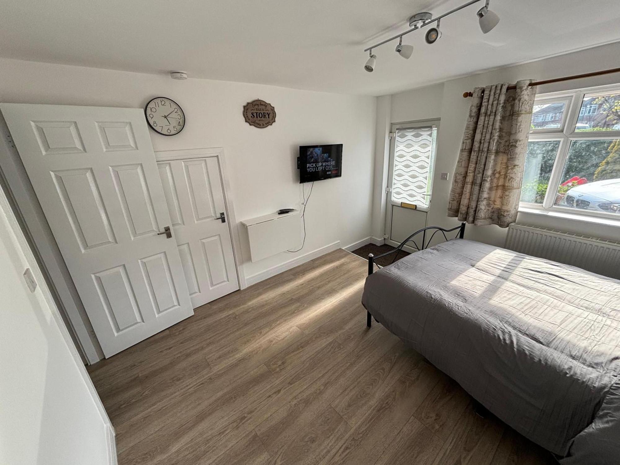 Modern & Cozy Gem - 10Min To City Center - Parking York Extérieur photo