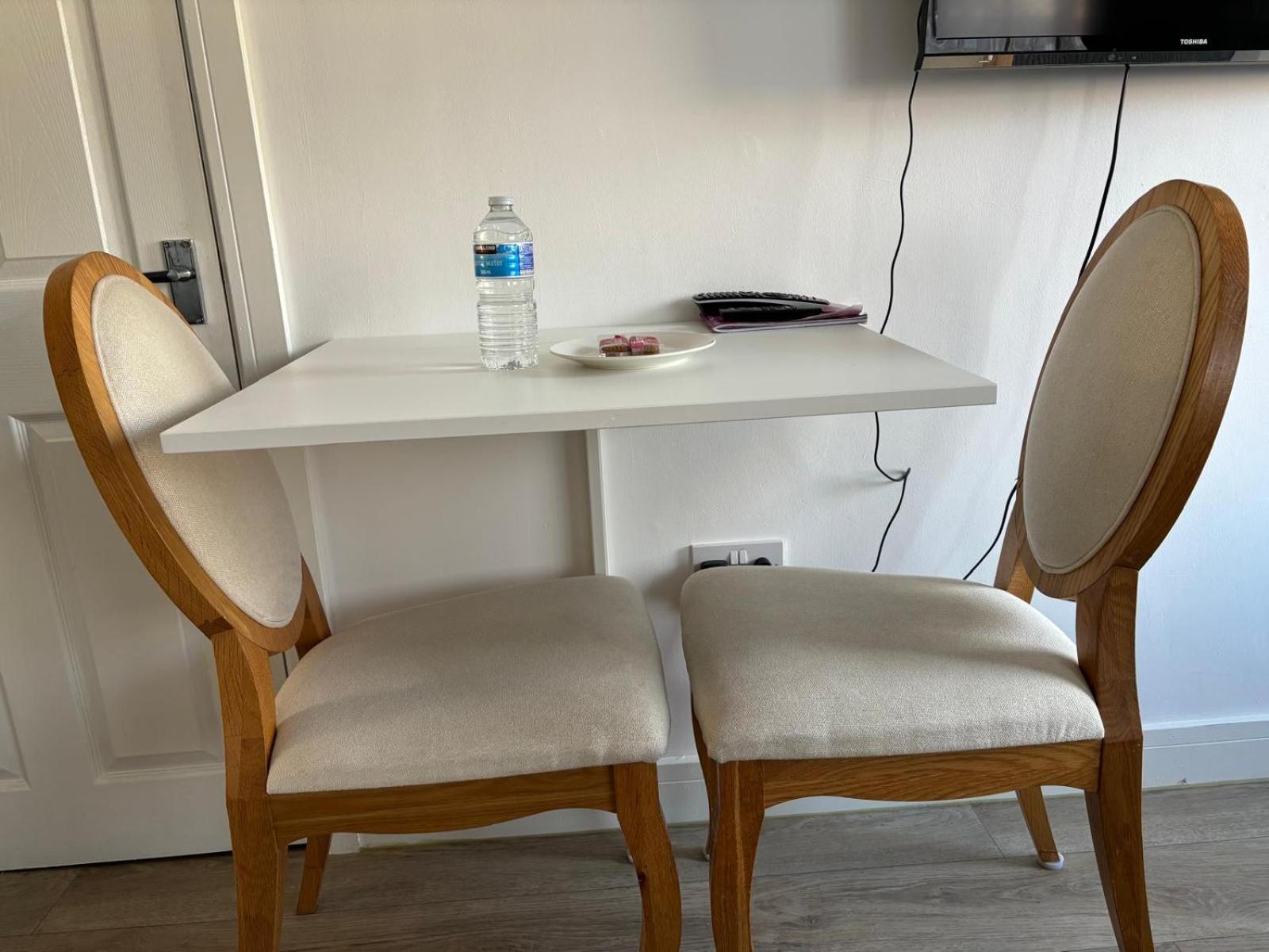 Modern & Cozy Gem - 10Min To City Center - Parking York Extérieur photo